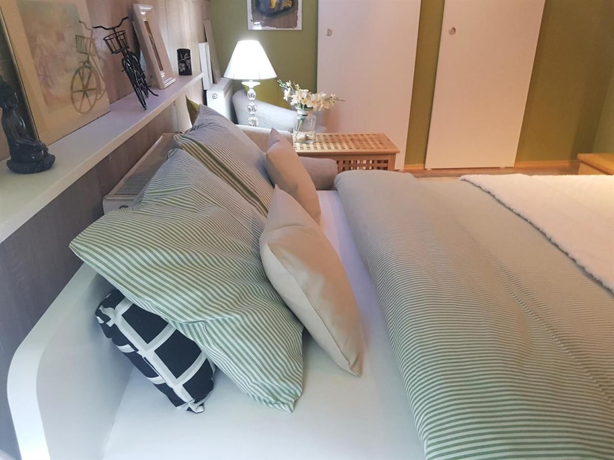 Отели типа «постель и завтрак» Pokoje Gościnne Magnolia Rooms Сероцк